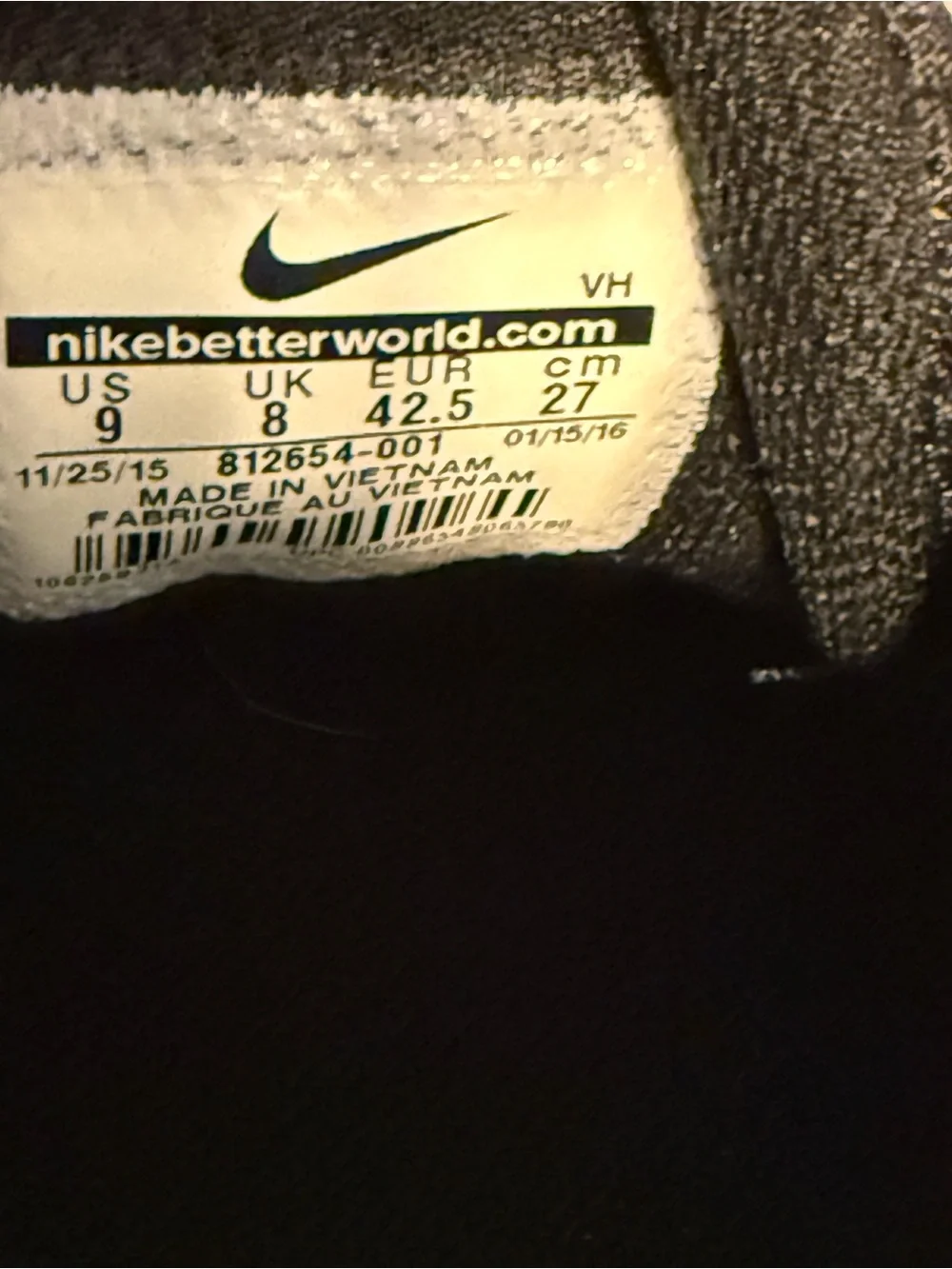 Women’s Nike Black Mesh sneakers